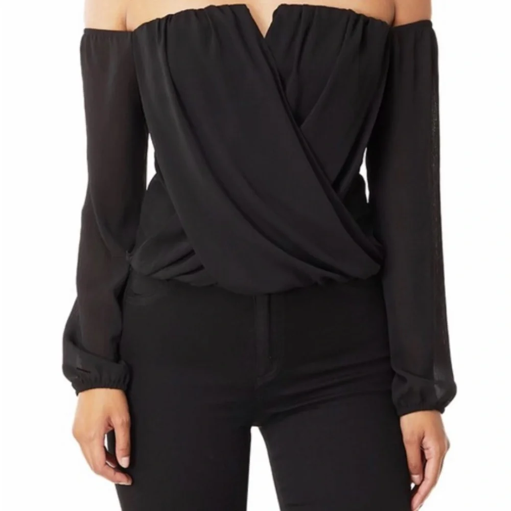 Chic Off-Shoulder Black Crop Top - Picture 1 of 1